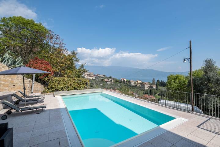 Villa per 6 persone, con Balcone e Giardino in Lombardia