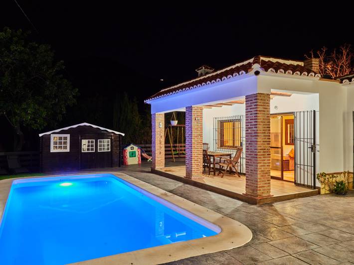 Finca für 8 Personen, mit Garten und Terrasse, kinderfreundlich in Málaga Provinz - 3