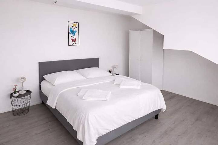 Ganze Wohnung, Leben am Rhein: Zentral, Geräumig & am Dom! in Köln, Rheinland