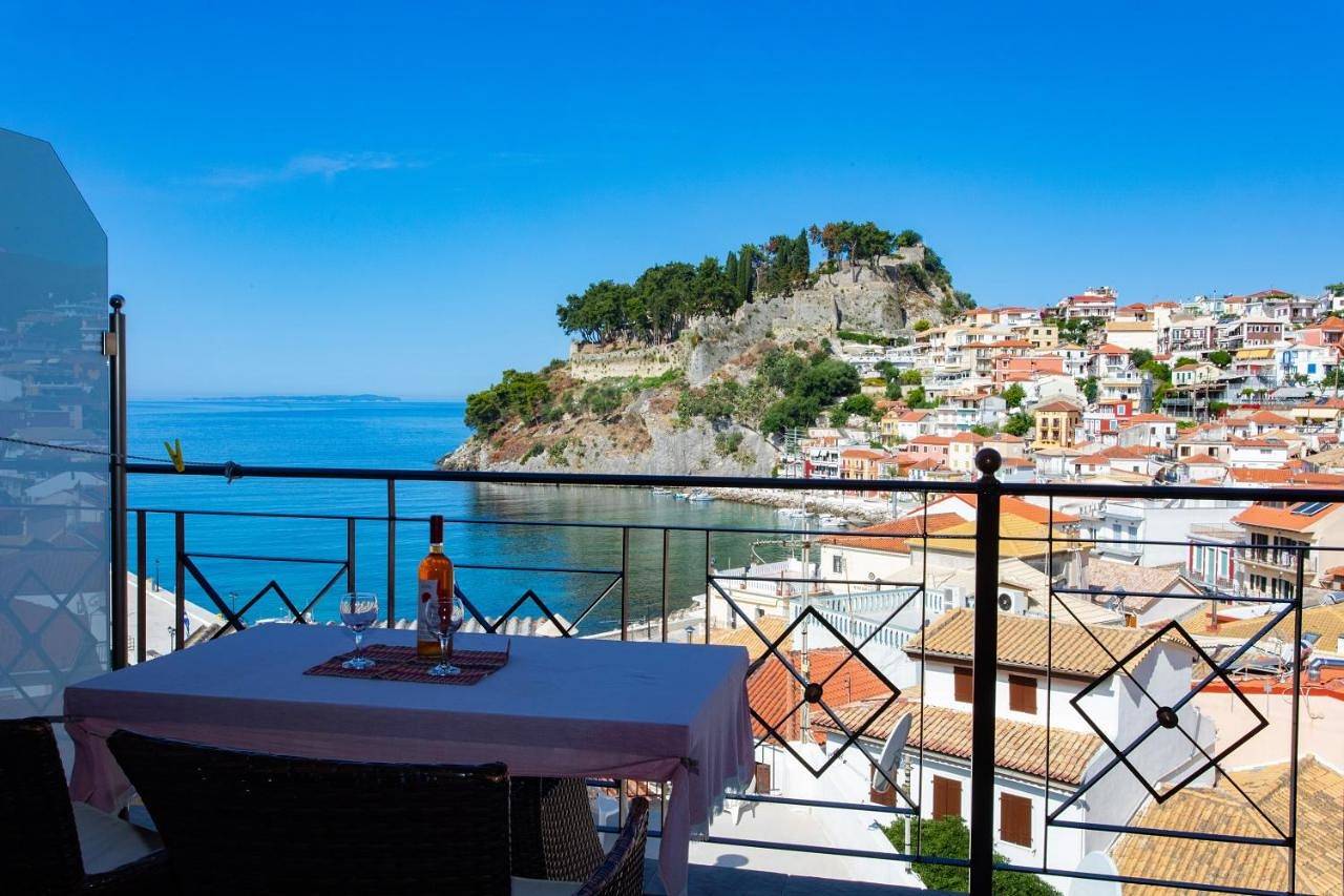 Geheel appartement, Studio with Street View in Parga Stad, Preveza periferie-district