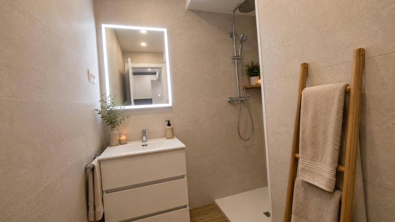 At - Tirelo Apartments Portugalete in Portugalete, Vizcaya