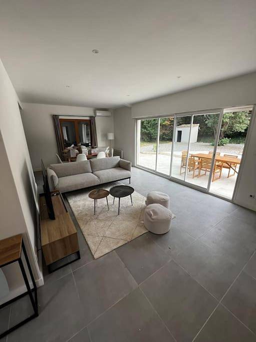 Villa in Bouc-Bel-Air, Côte méditerranéenne (France)