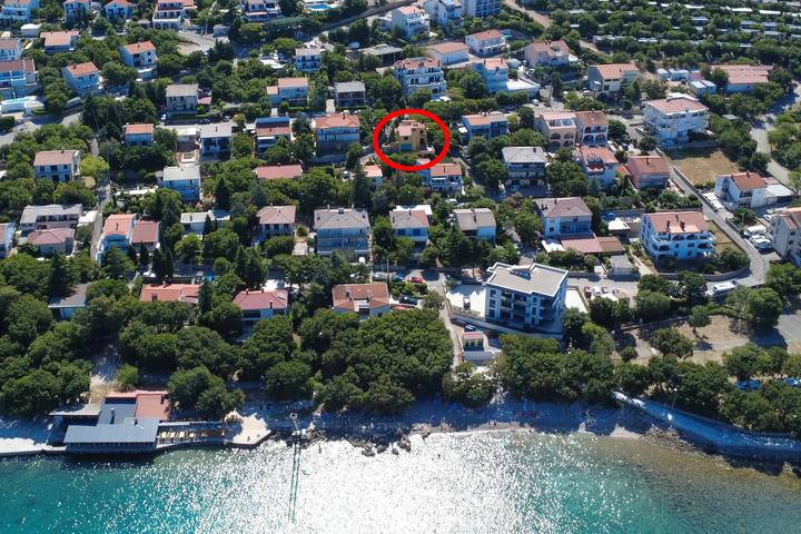 Ganze Wohnung, 2-Zimmer-Ferienwohnung mit Terrasse Klenovica, Novi Vinodolski A-23926-a in Klenovica, Primorje-Gorski Kotar