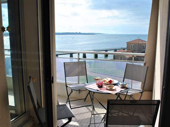 Gîte pour 6 personnes, avec balcon dans Prieure Saint Nicolas Les Sables D Olonne