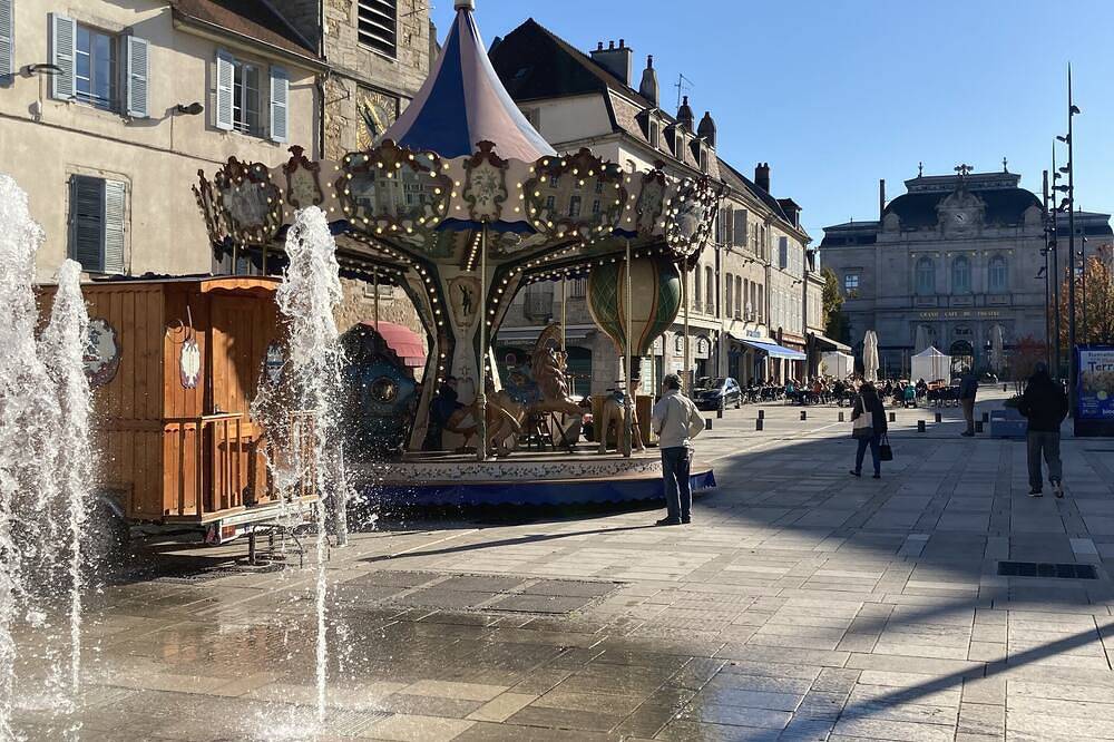 Apartamento entero, A 5min à Pieds du Centre et de L'établissement Thermal in Lons-le-Saunier, Jura
