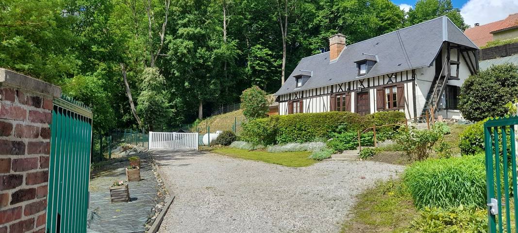 Gîte pour 3 personnes, avec terrasse et jardin, animaux acceptés