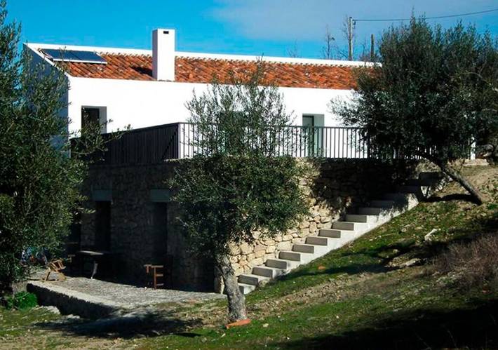 Casa de férias para 12 pessoas, com piscina e vista e ainda jardim, adaptado a crianças em Castelo de Vide