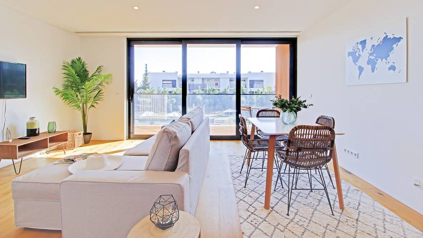 Apartment for 4 people, with balcony and garden as well as children pool in Vilamoura