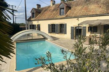 Gîte pour 8 personnes, avec jacuzzi et jardin à Torcé-en-Vallée