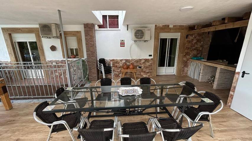 Casa rural para 15 personas, con piscina además de vistas y terraza, Se admiten mascotas en Las Villas - 4