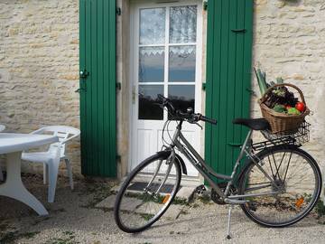 Gîte pour 6 personnes, avec terrasse et jardin, animaux acceptés à Saint-Hilaire-la-Palud