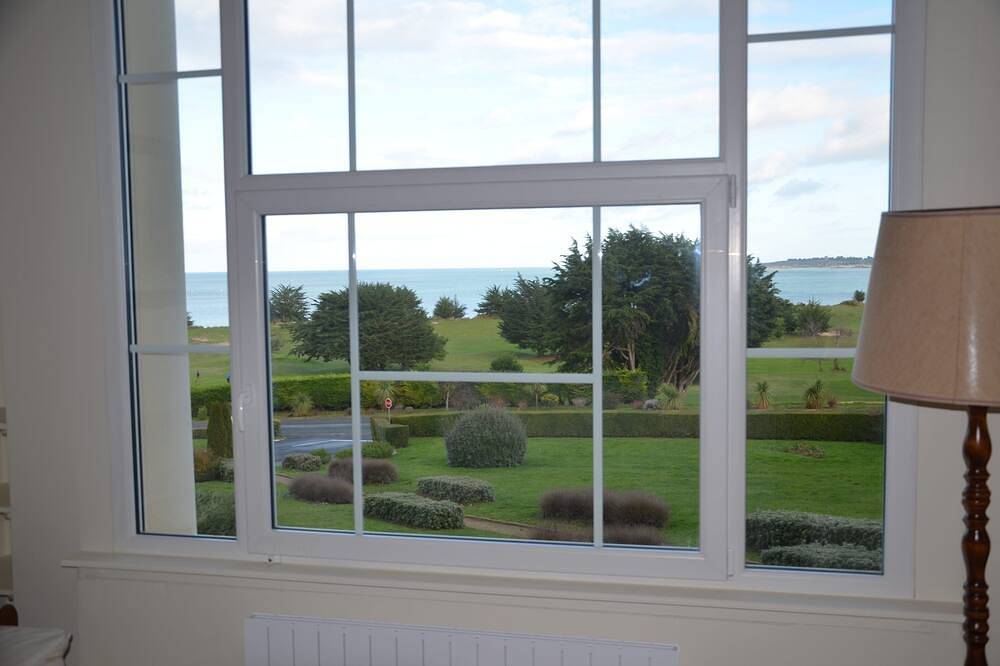 Appartement entier, Appartement Duplex à proximité de la plage et du golf. Wifi gratuit. in Saint-Cast-le-Guildo, Région de Dinan