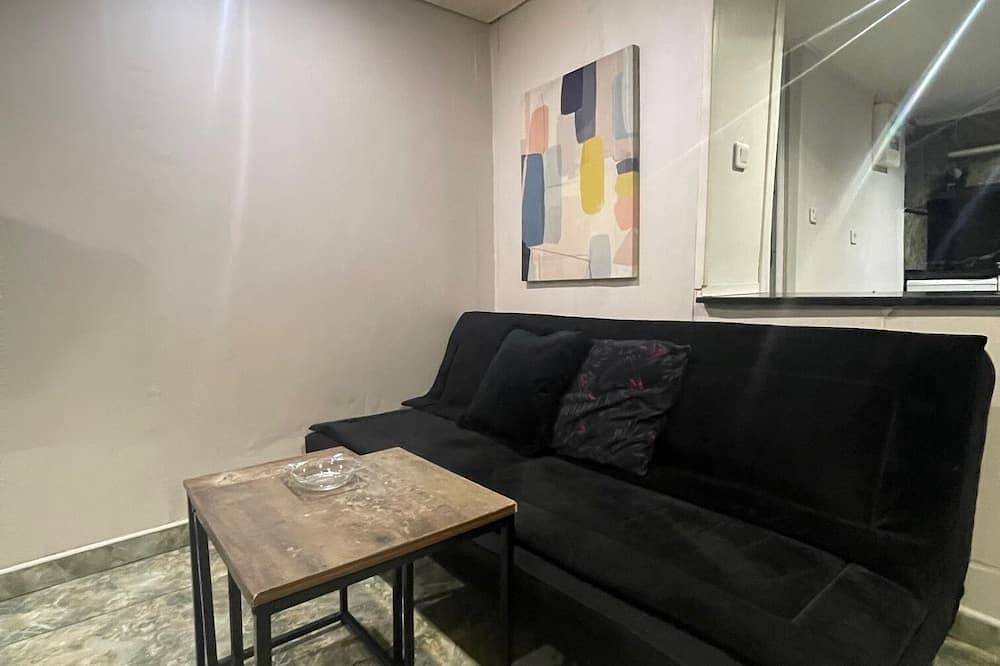 Apartamento entero, Studio Calme Paisible Cosy Centrale Paris in Villeneuve-Saint-Georges, Valle del Marne