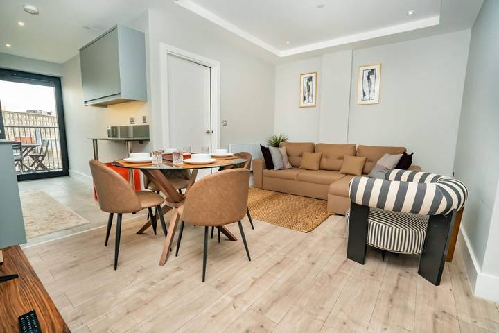 Apartment for 2 people, with terrace in Leicester