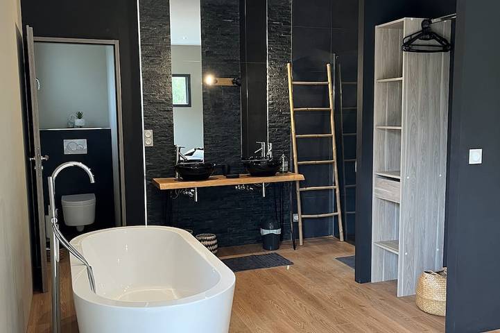 Location de vacances pour 9 personnes, avec piscine et jacuzzi à Cazevieille - 4