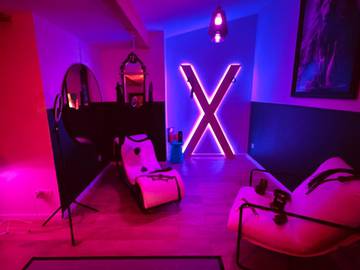 Villa pour 4 personnes, avec terrasse ainsi que piscine et jacuzzi dans Haute-Garonne