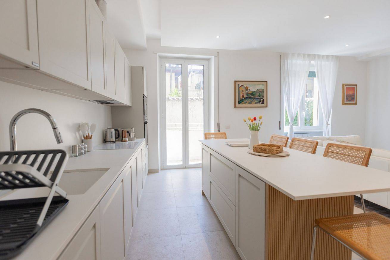 Geheel appartement, Vakantieappartement voor 4 personen met balkon/terras in Vaticaan, Provincie Rome