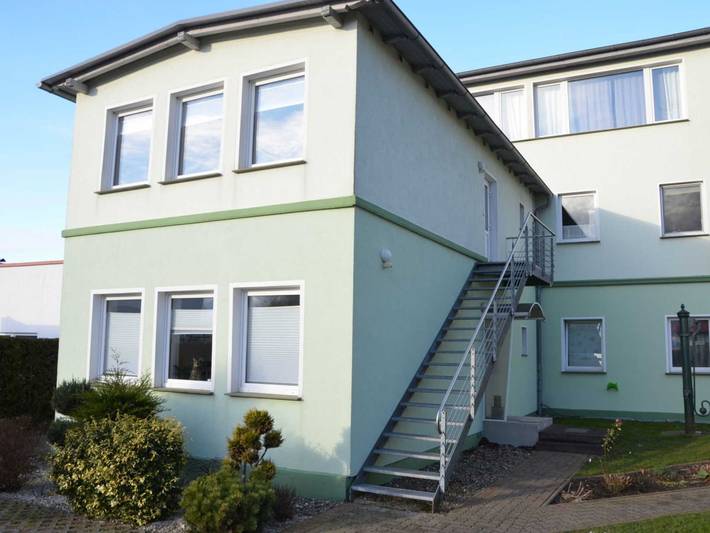 Ferienwohnung für 4 Personen, mit Terrasse und Garten, kinderfreundlich in Altefähr - 2