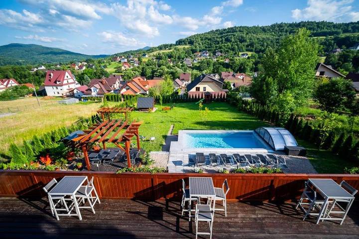 Gîte pour 2 personnes, avec piscine ainsi que vue et jardin à Pcim - 4