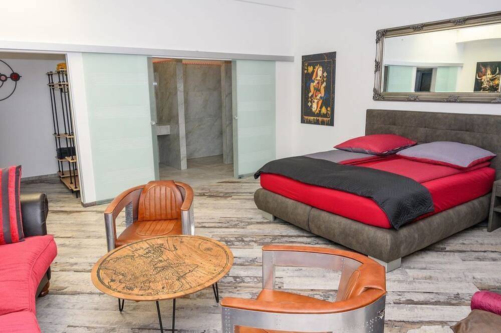 Top 2 for up to 4 persons - Plaza Cafe & Bar in Enns, Linz - Wels