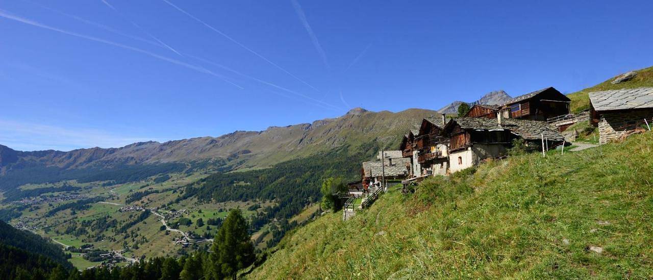 Rifugio Vieux Crest in Ayas, Alpi Pennine