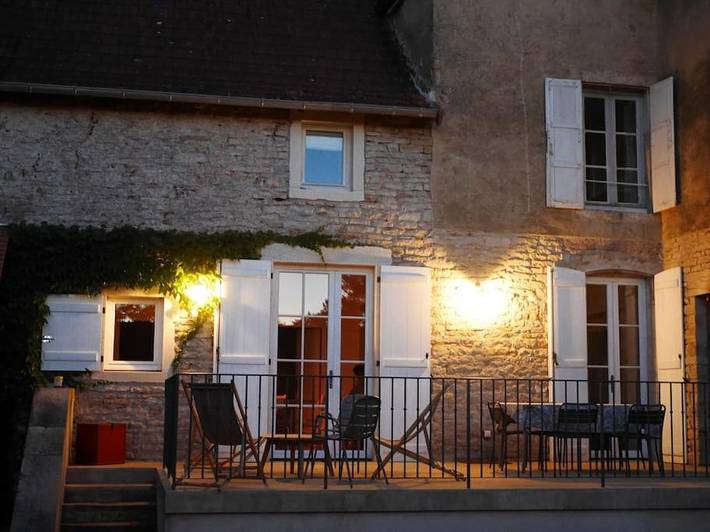 Location de vacances pour 12 personnes, avec terrasse et piscine à Nanton - 3