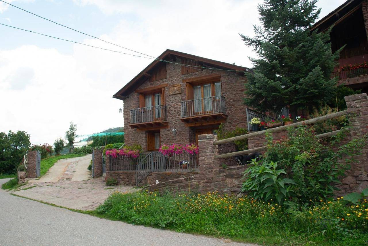 Apartamento entero, One-Bedroom Apartment in Llagunes, Soriguera