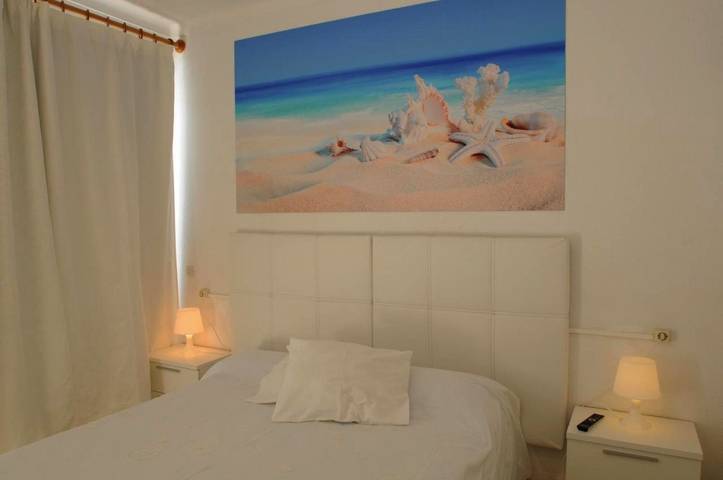 Ferienwohnung für 4 Personen, mit Balkon und Terrasse sowie Garten und Pool in Canyamel - 3