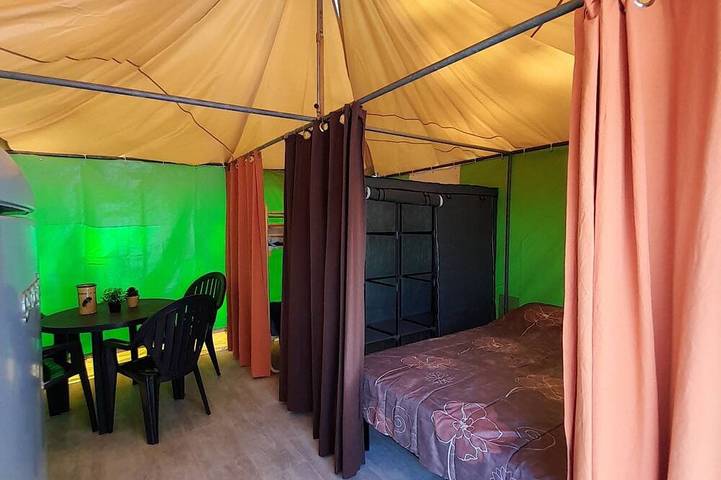 Location de vacances pour 4 personnes, avec piscine à Fajoles - 2