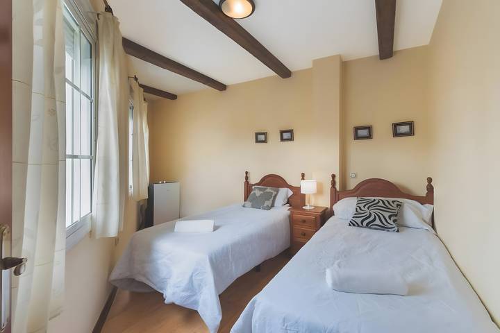 Entire apartment, ‘Exclusive’ Apartment with Mountain Views and Air Conditioning in Benaocaz, White Villages