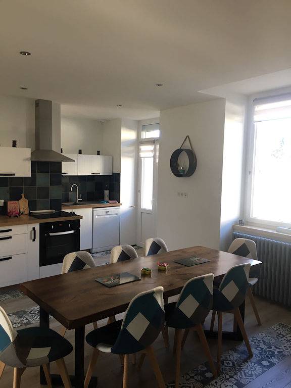 Gîte pour 9 personnes, avec jardin ainsi que sauna et terrasse à Tence - 2