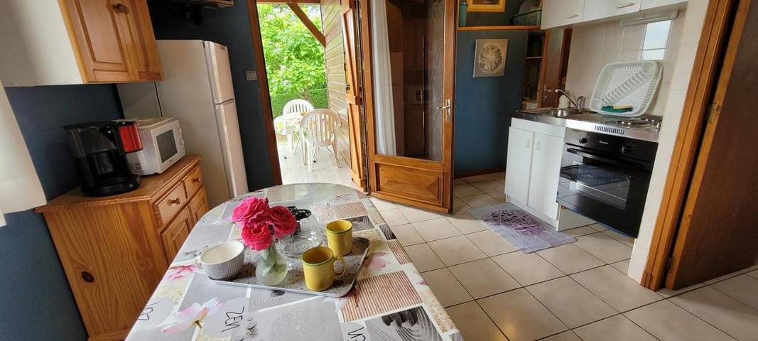 Gîte pour 4 personnes, avec terrasse et piscine à Châtres - 4