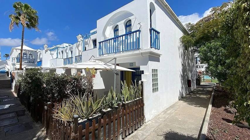 Bungalow para 3 personas, con terraza y piscina en Campo Internacional