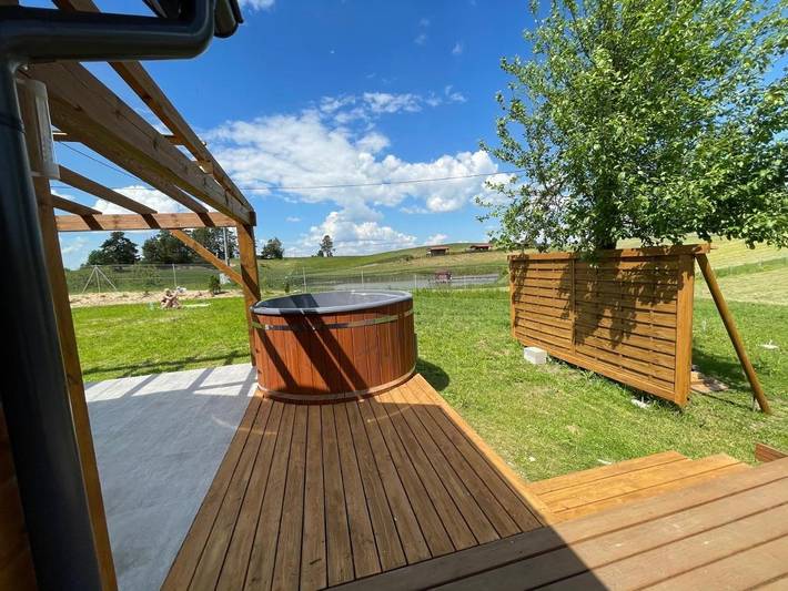 Dom dla 14 osób, z Balkon i Jacuzzi oraz Taras i Ogród w Śniardwy