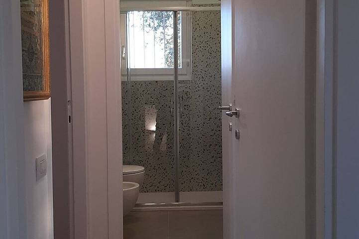 Gîte pour 5 personnes, avec balcon ainsi que piscine et jardin dans Ispra - 4