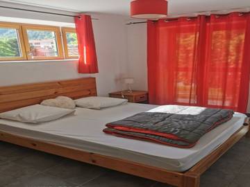 Gîte pour 3 personnes à Puget-Théniers