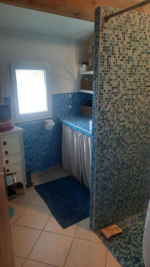 Gîte pour 2 personnes, avec vue et terrasse à Faucon - 2
