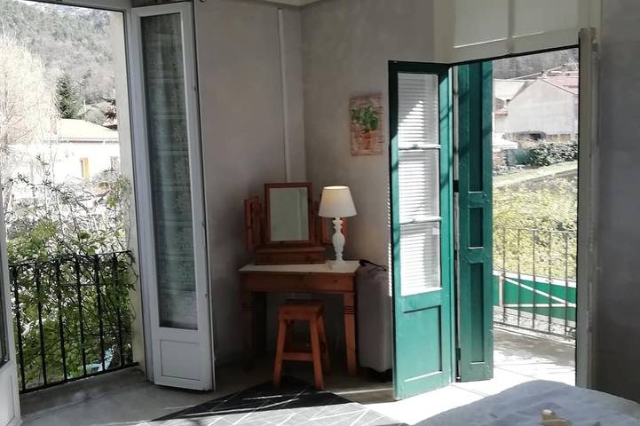 Holiday apartment for 4 people, with balcony and garden as well as pool - 1