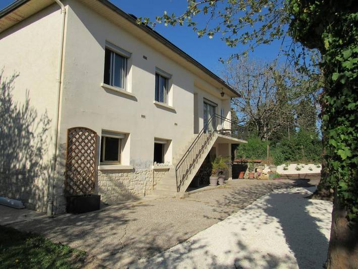 Location de vacances pour 4 personnes, avec terrasse à Saint-Capraise-de-Lalinde