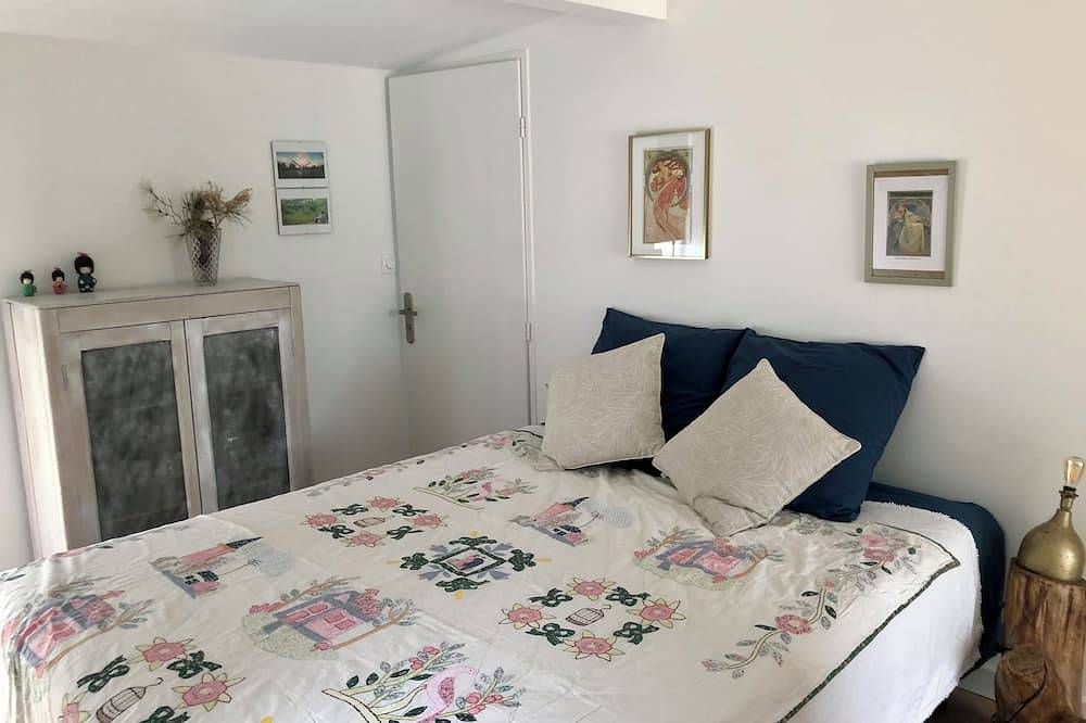 Entire apartment, Cabanon Letoile in Roquevaire, Marseille region