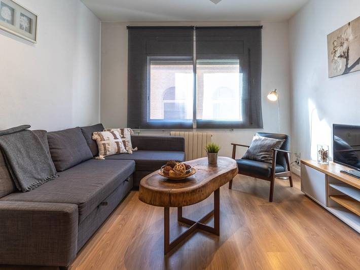 Entire holiday apartment, Nice apartment in Vila de Gracia in Barcelona Centre, Barcelona