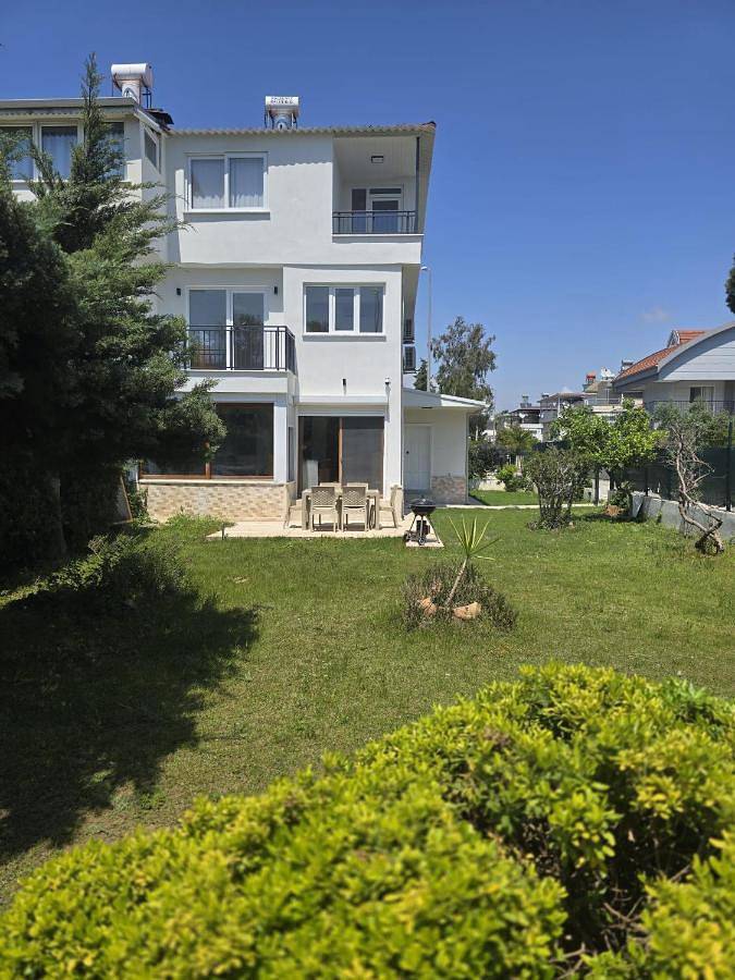 Villa für 10 Personen, mit Pool und Garten sowie Ausblick in Belek