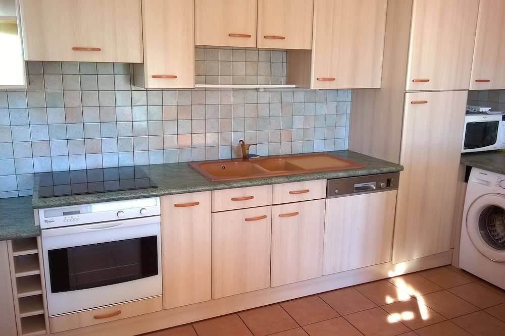 Entire apartment, Appartement 6 Places A 600m Des Plages Et Centre Ville in Bidart, Bayonne region