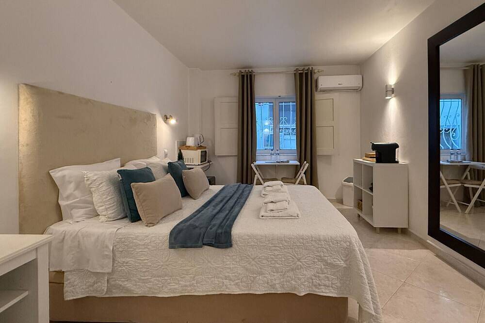 Sofeelings Quarto Praia_Piso 1, Baixa de Albufeira in Albufeira, District de Faro