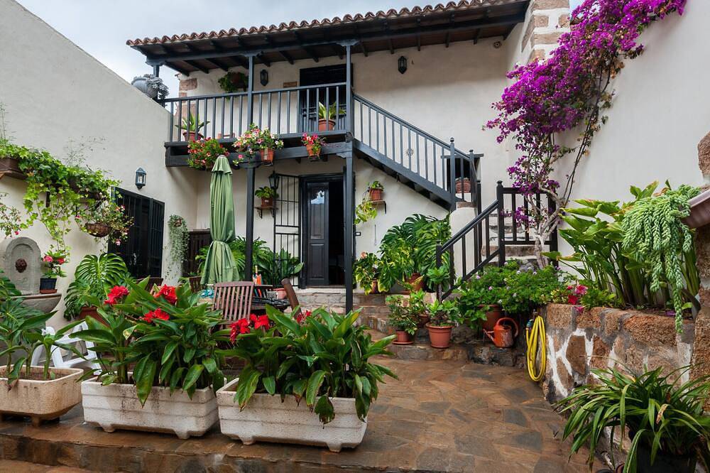 Casa La Fuente in Valle San Lorenzo, Arona