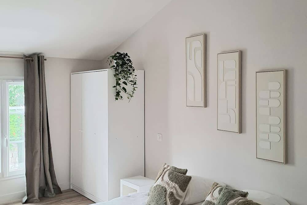 Townhouse with private parking space in La Rochelle, La Rochelle und Umgebung