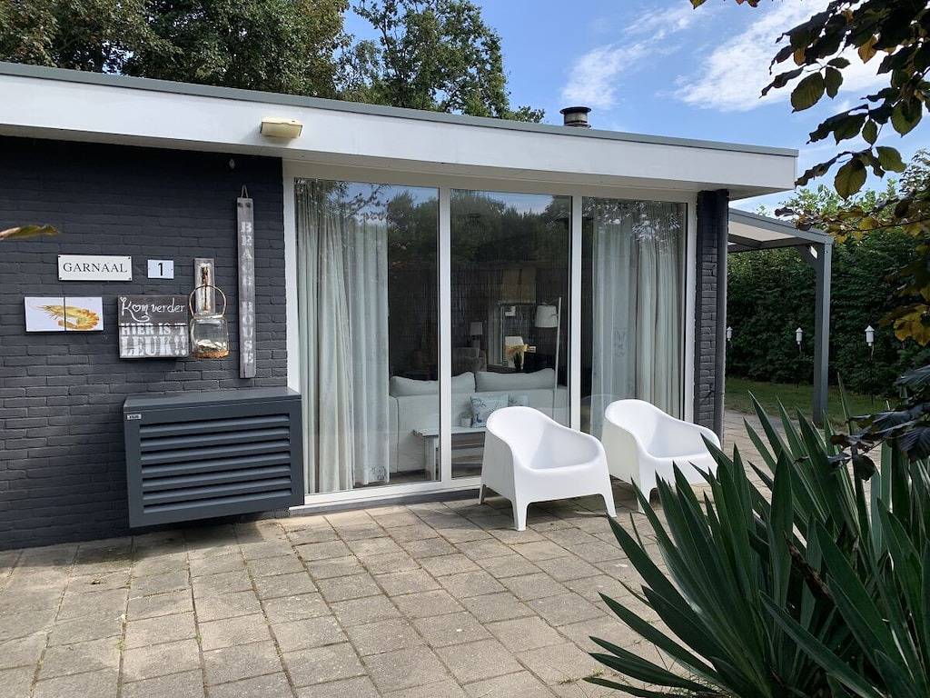 De Zuidhoek 1 "De Garnaal" in Renesse Strand, Renesse