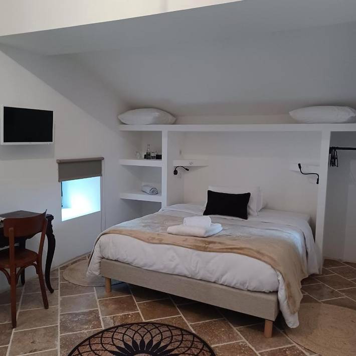 Hôtel pour 2 personnes, avec Terrasse et Jacuzzi ainsi que Jardin et Piscine à Quincié-en-Beaujolais - 4