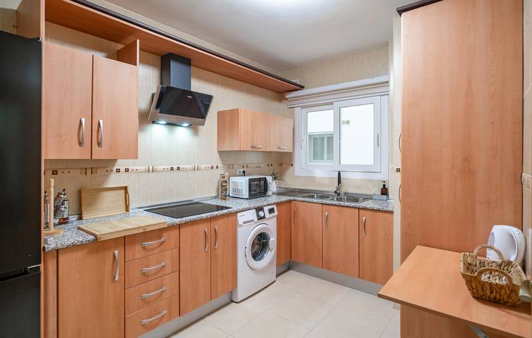 Ganze Ferienwohnung, Modernes Apartment mit Pool, WiFi in der Nähe von Restaurants - Viñuela in Alcaucín, Cordillera Penibética