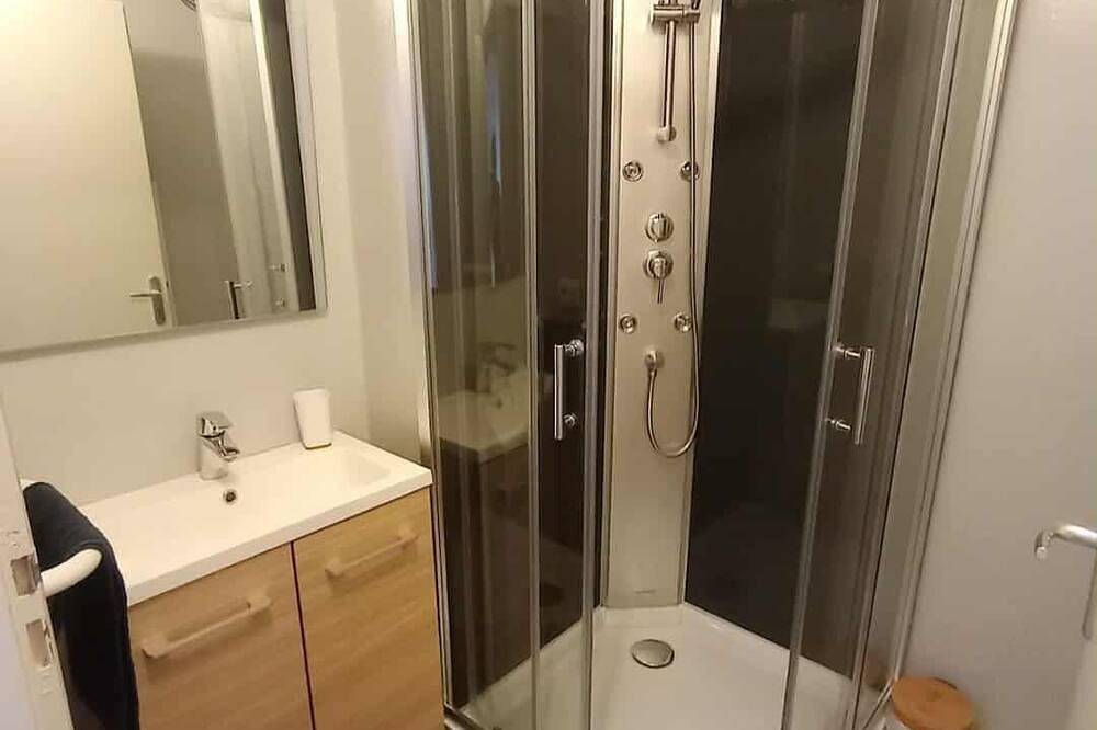 Entire apartment, Appt T3 for 4pers near La Mongie 56m2 in secure residence in Campan, Pyrenees National Park